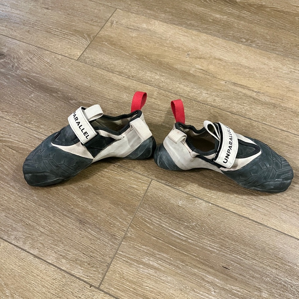 Unparallel Quibit Climbing Shoes - Picture 3 of 9